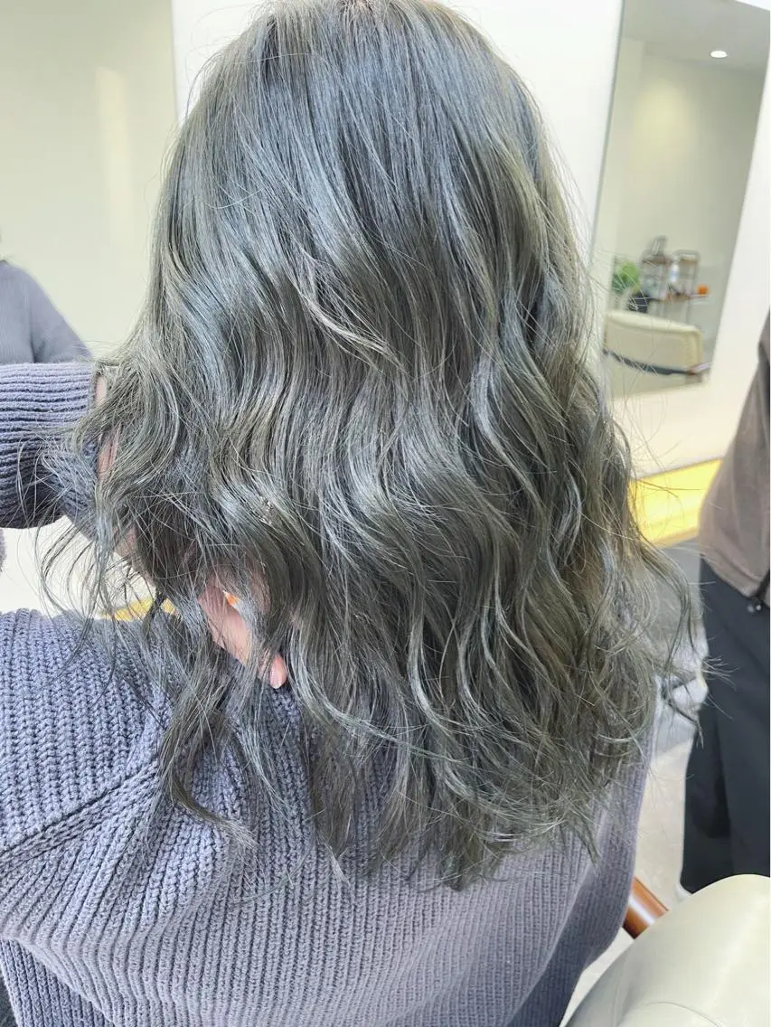 ロング H (エイチ) 烏丸御池店のヘアスタイル