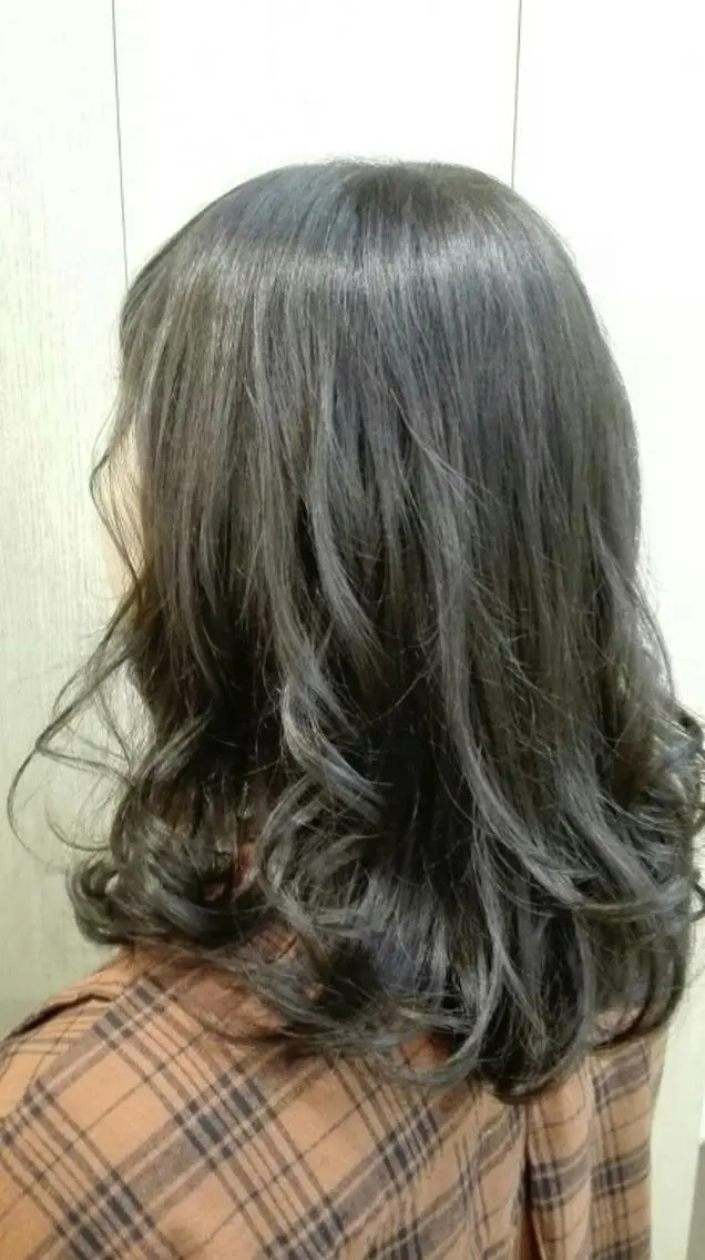 セミロング カラー パーマ ヘアアレンジ ネイル マツエク・マツパ ヘアカラー トリートメント MEGUMI megumiのヘアスタイル