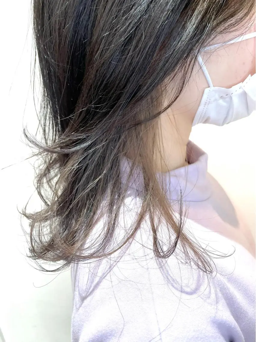セミロング カラー 渡辺 瑠美のヘアスタイル