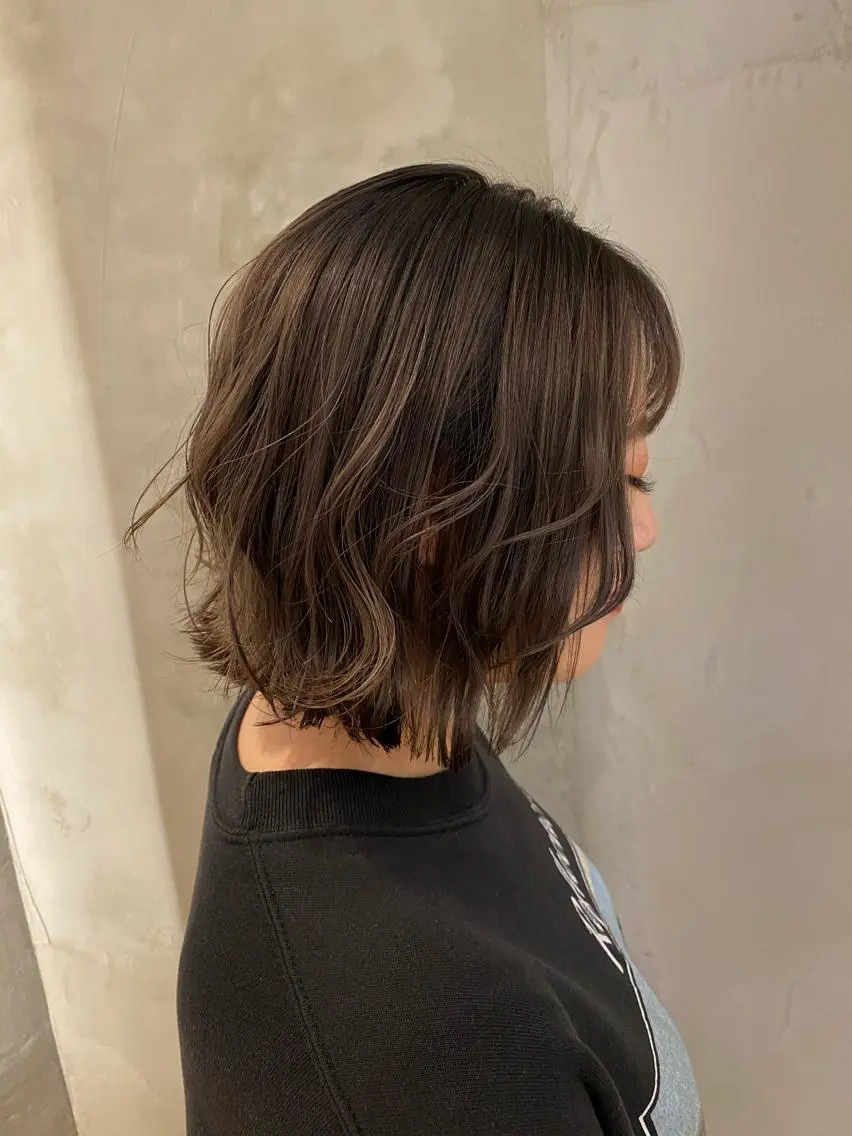 ミディアム ヘアカラー トリートメント 新宿/顔周りカット +レイヤー=しずく♩のヘアスタイル