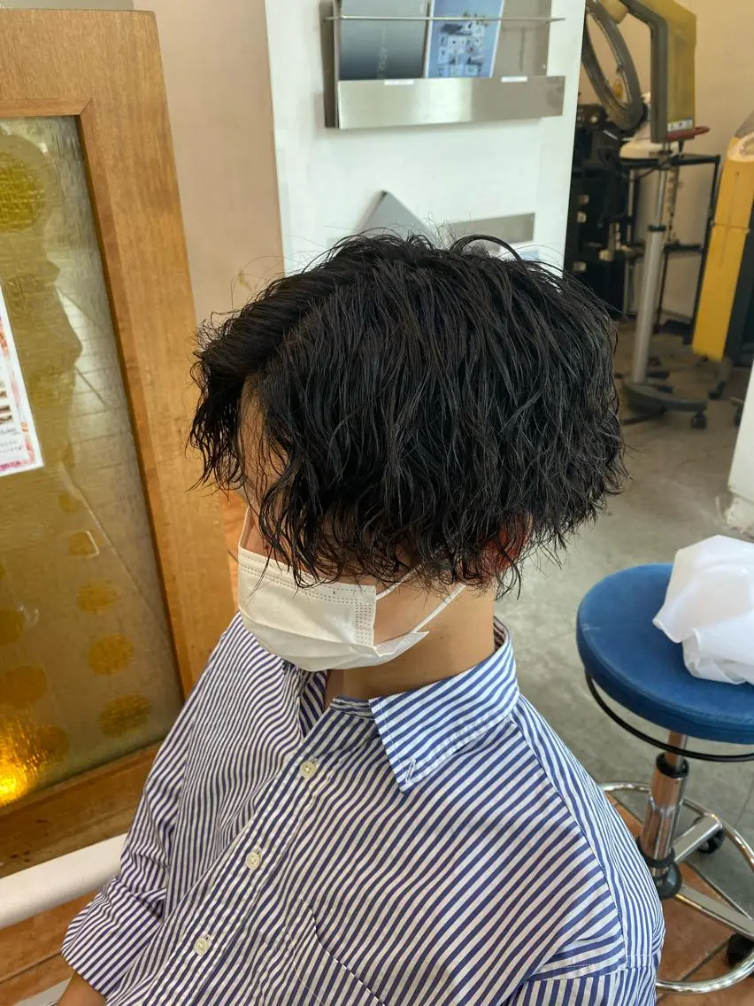 ショート パーマ メンズ プロフィールを ご覧くださいのヘアスタイル