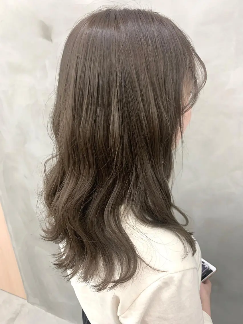 セミロング カラー 🐝 hachi🐝のヘアスタイル