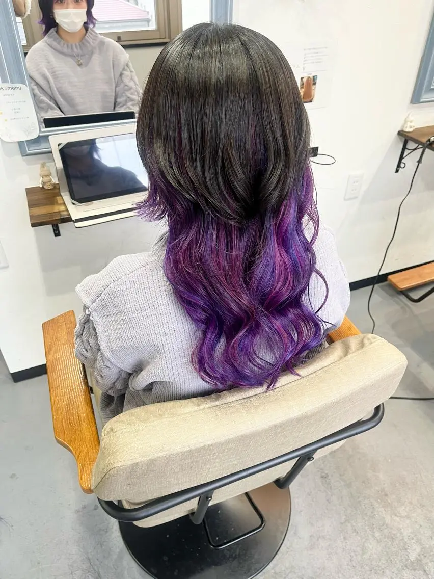ロング 川尻 詩織のヘアスタイル