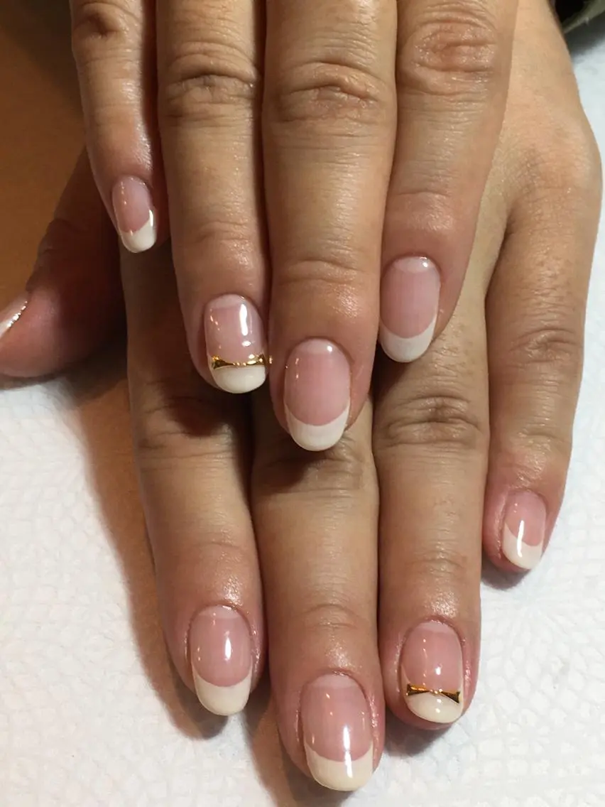 ネイル フレンチネイル 古川 里美のネイルデザイン