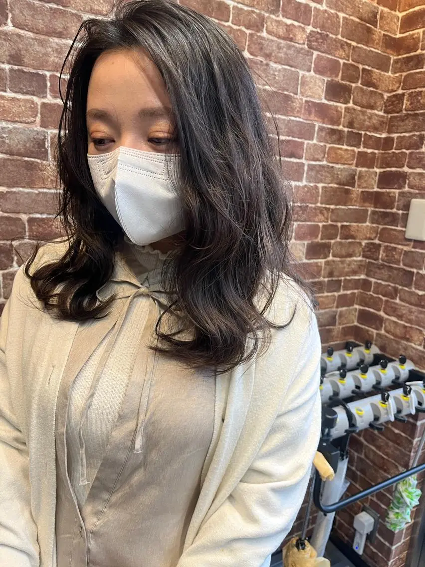 セミロング カラー パーマ ヘアアレンジ メンズ キッズ ネイル マツエク・マツパ アイブロウ メンズブリーチ メンズハイライト メンズインナーカラー メンズ韓国風 ブリーチ 久木原 ゆりのヘアスタイル