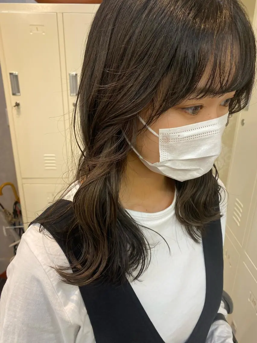 ミディアム 韓国風ヘア おくれ毛 小顔カット カット ヘアカラー トリートメント ココロ☀️ CLUTCH天王寺店のヘアスタイル