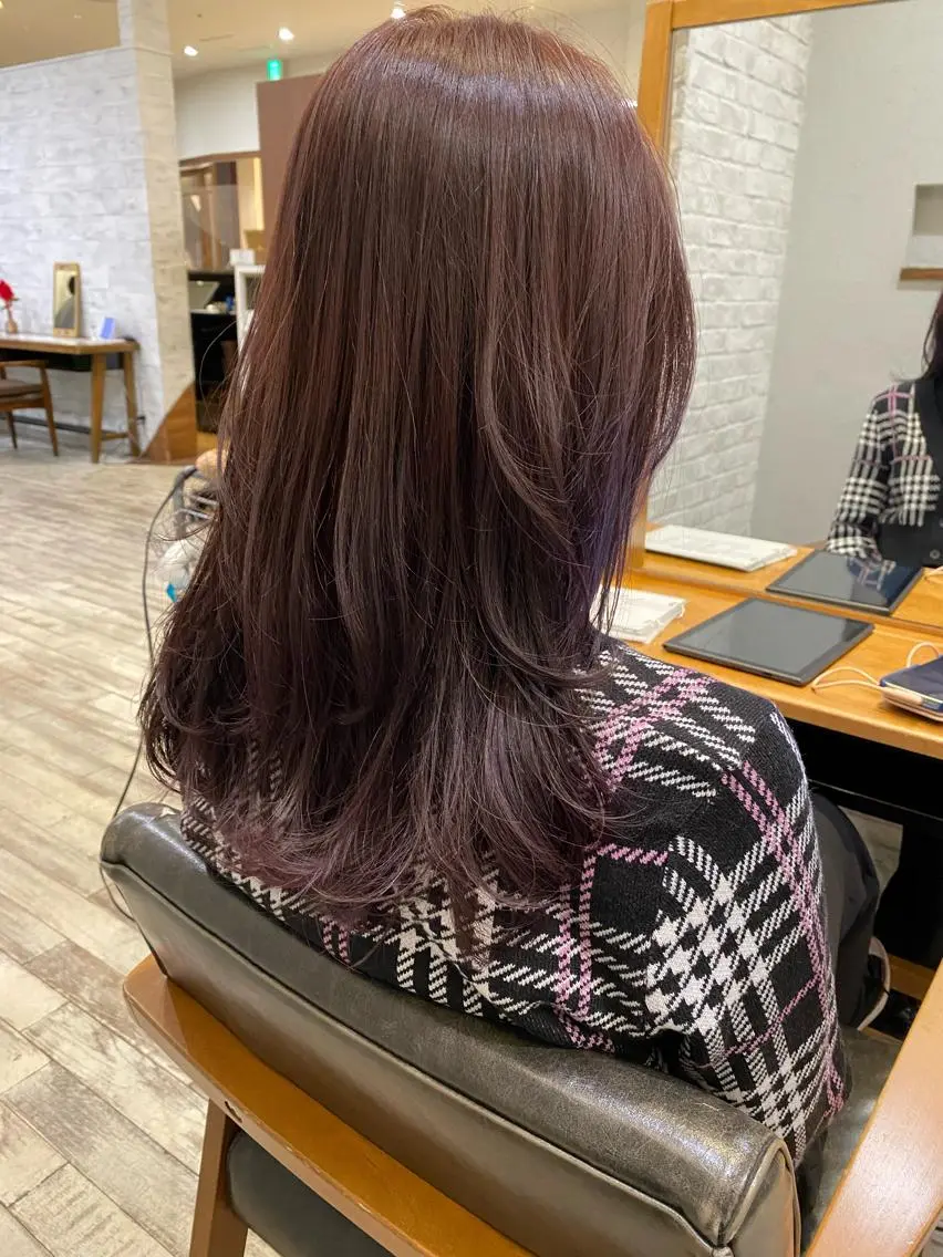 セミロング ラベンダーベージュ 栗原 瑞稀のヘアスタイル