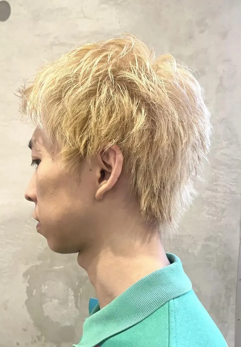 メンズ ブリーチなしWカラー 🌷宮部楓奈のヘアスタイル