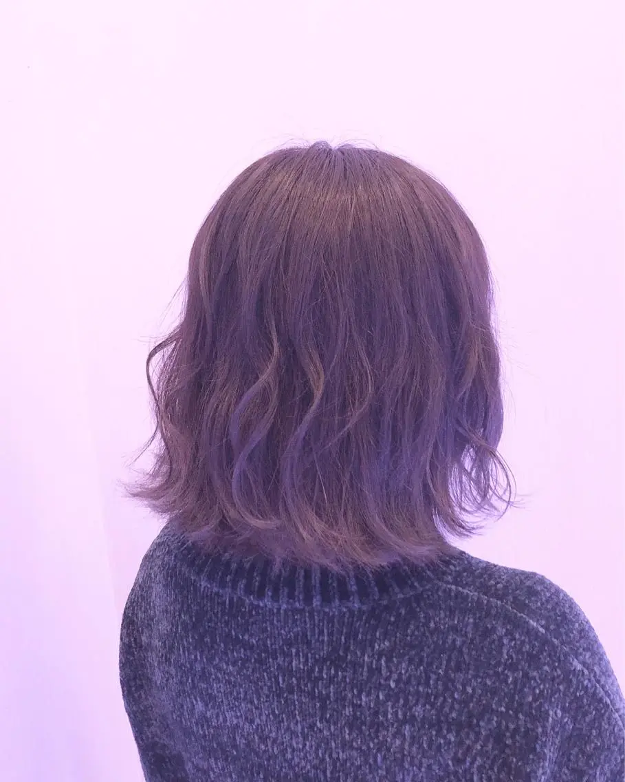 ミディアム カラー グレージュ 白井 つづりのヘアスタイル