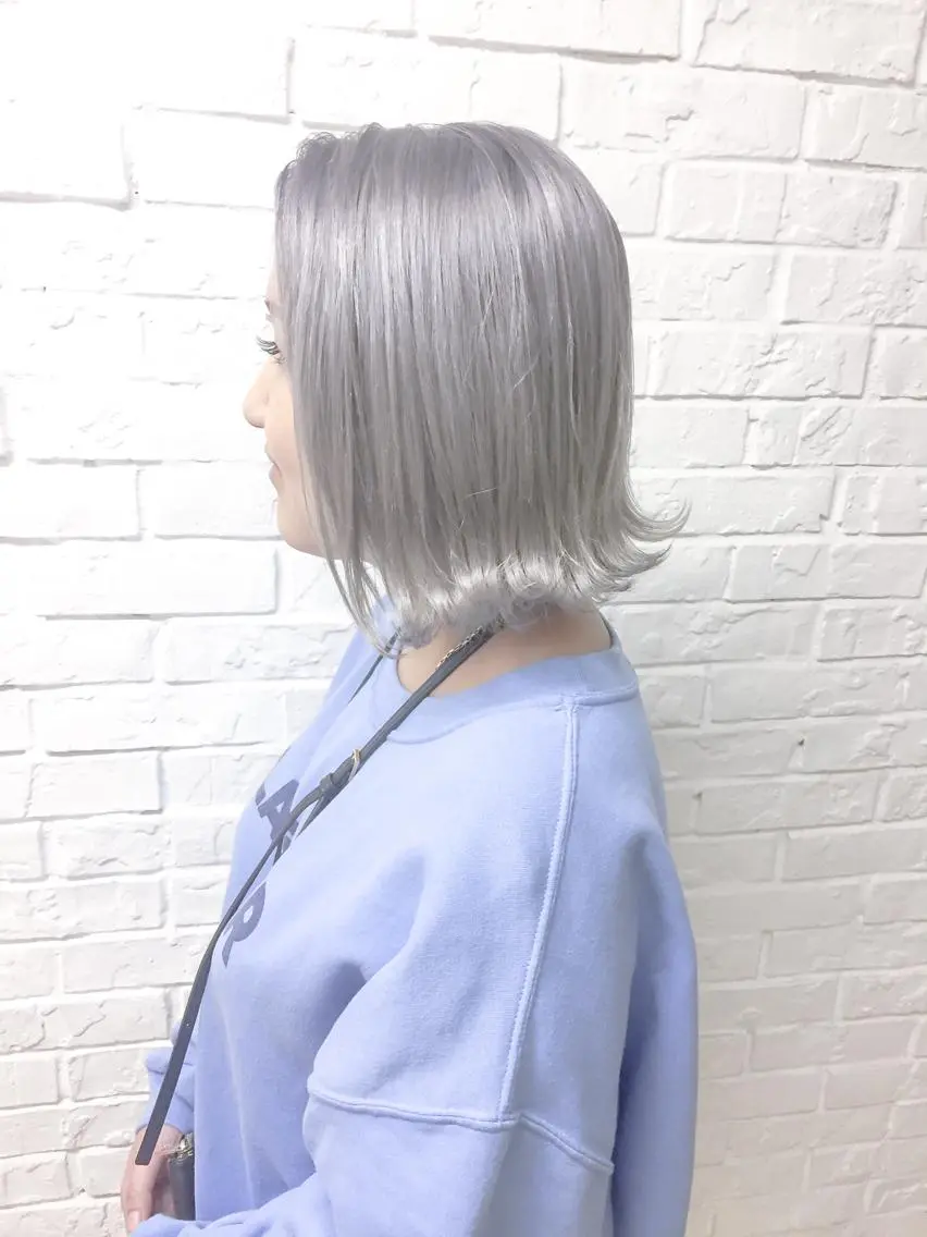 ショート カラー アッシュ シルバー シルバーアッシュ 外ハネヘア ヘアカラー トリートメント エクステリピート率 No.1 菊池　悠介のヘアスタイル