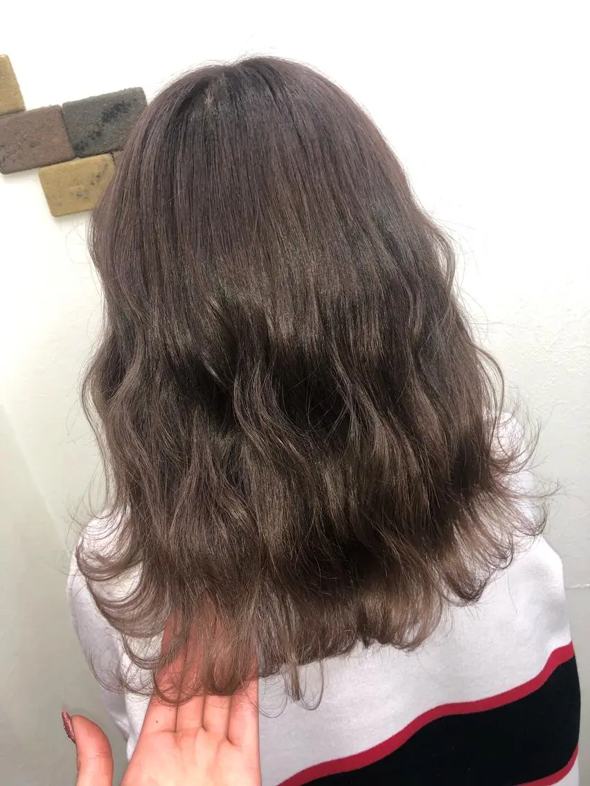 ミディアム カラー ダークグレー ダークグレージュ グレージュ ヘアカラー トリートメント MAKO ❤️🔥NEXTのヘアスタイル
