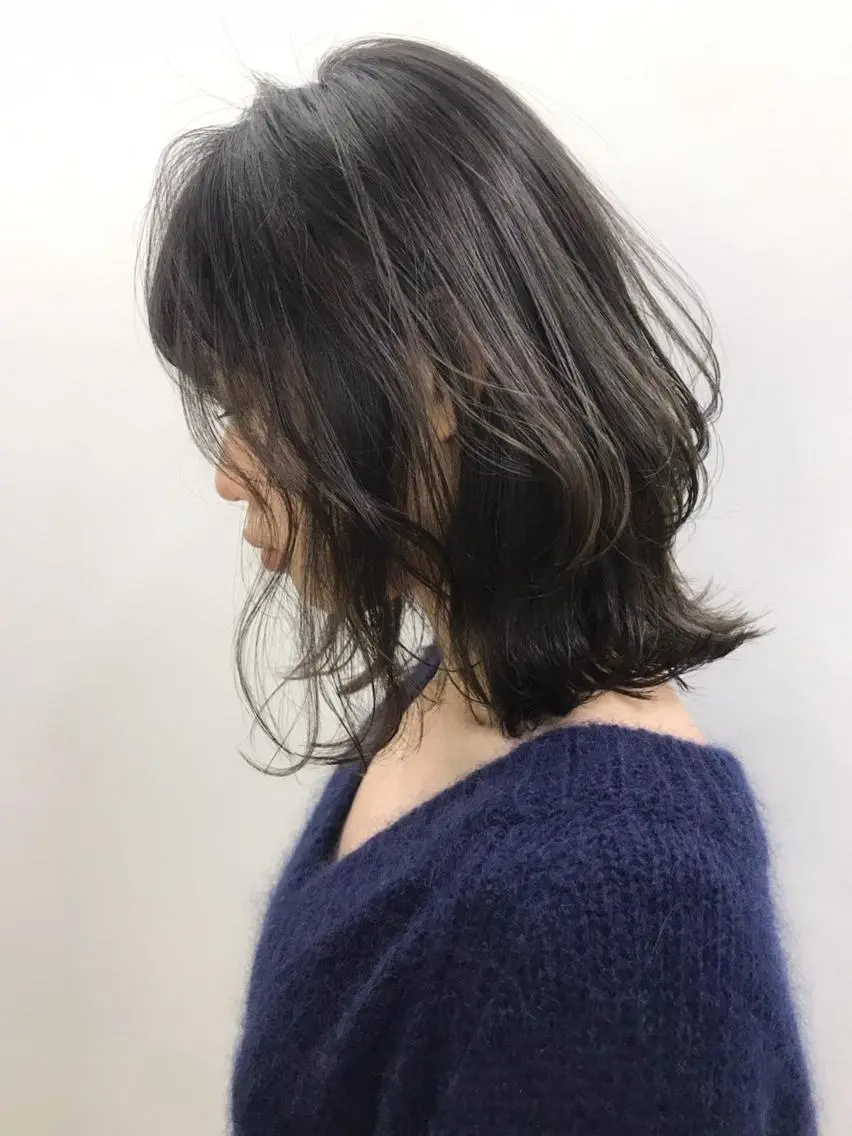 ミディアム カラー パーマ ヘアアレンジ アッシュ ネイビーカラー ITbyALBUM 中野店のヘアスタイル