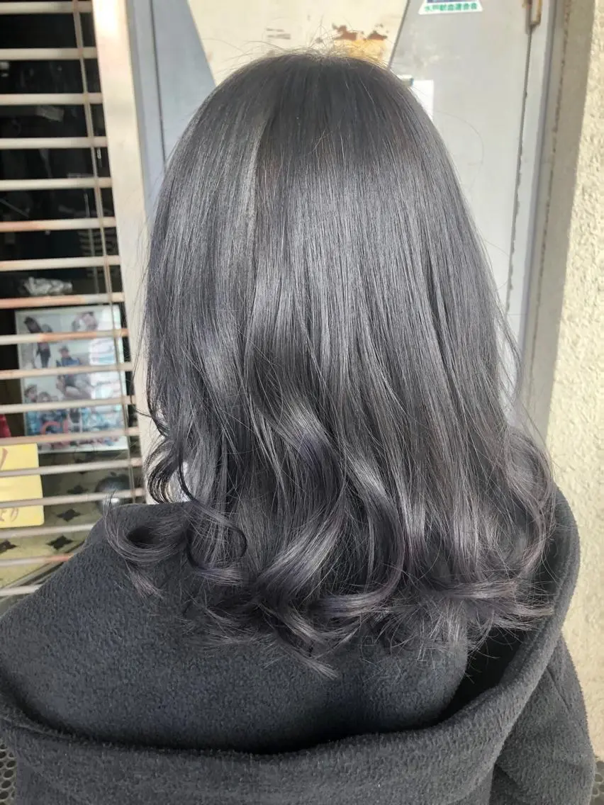カラー 最高級エクステ /羽エクステ白石宇由のヘアスタイル