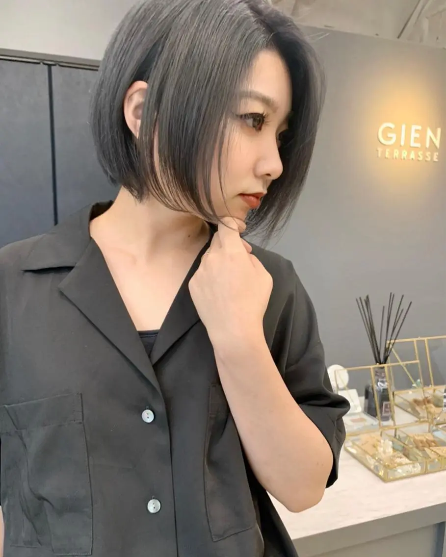 カラー アッシュ アッシュグレー ボブ/パーマ 村中　仁人のヘアスタイル