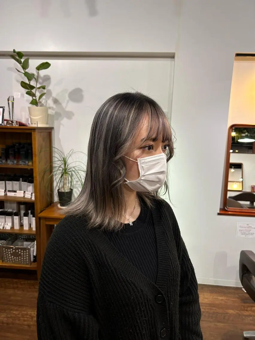 カラー 橋本 愛唯のヘアスタイル