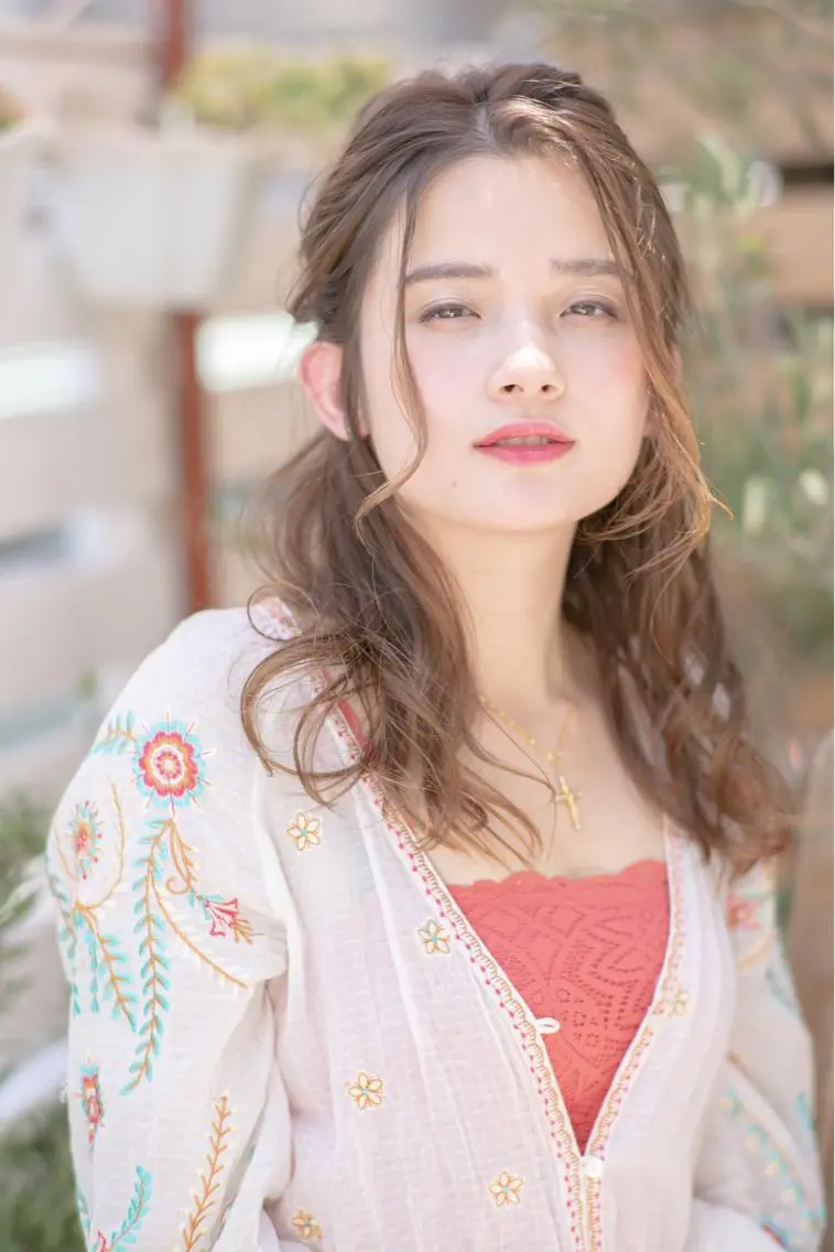 セミロング カラー パーマ ヘアアレンジ メンズ キッズ ネイル マツエク・マツパ ヘアカラー トリートメント premier modelsのヘアスタイル