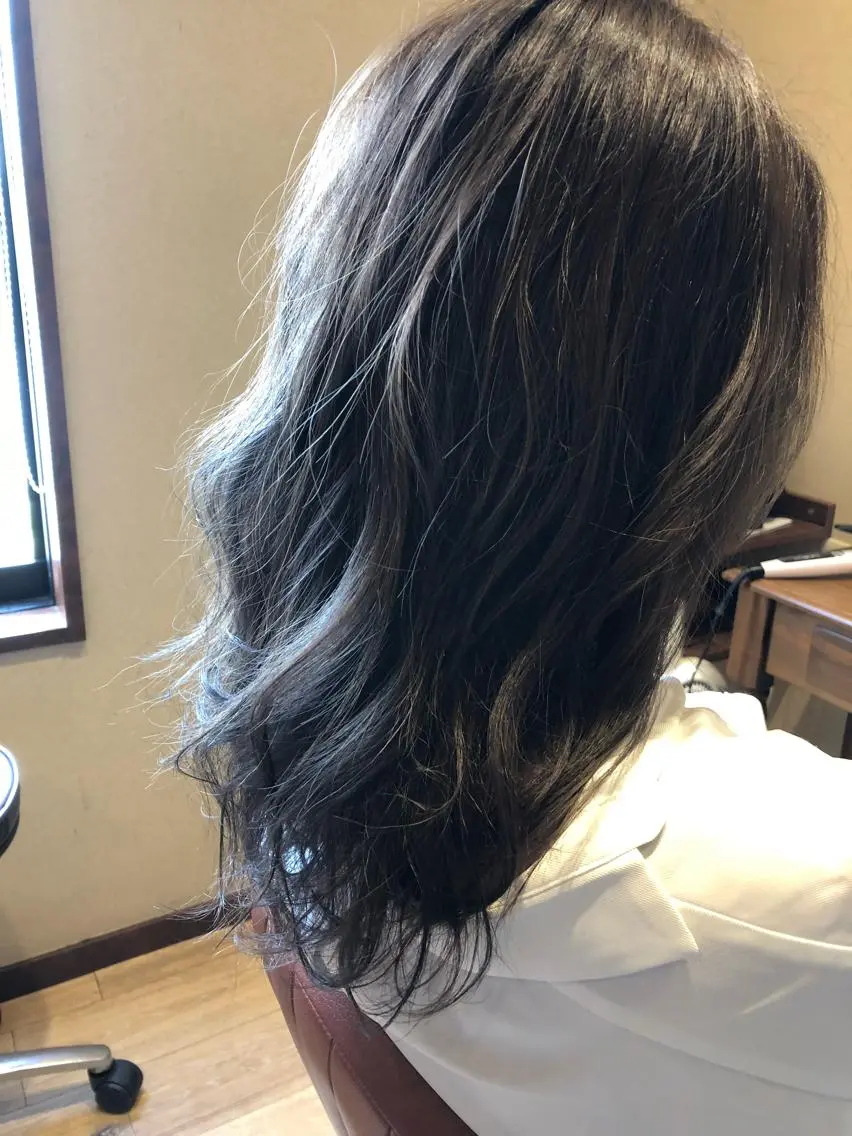 セミロング カラー 透明感カラー トリートメント 高橋 瑞季のヘアスタイル
