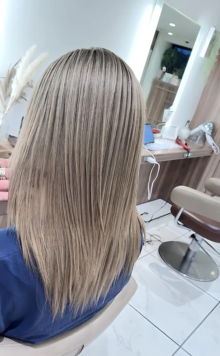セミロング カラー ブリーチ 髪質改善 ヘアカラー ＡＳＨ大宮/ブリーチ 髪質改善/カラーのヘアスタイル