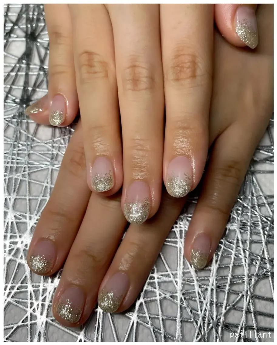 ネイル クリアネイル ジェルネイル グラデーション ラメ(グリッター) ラメグラデーション nail salon petillantのネイルデザイン
