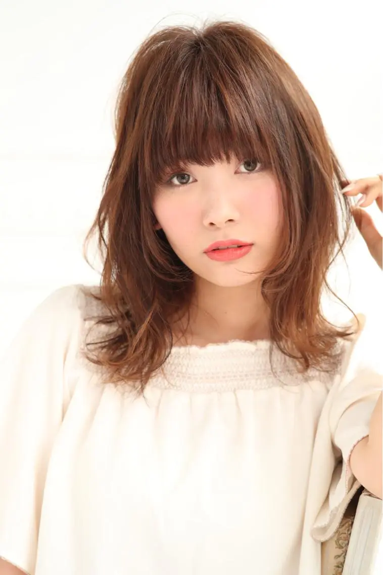 ミディアム カラー パーマ レイヤーカット 小顔カット 吉村 信洋のヘアスタイル