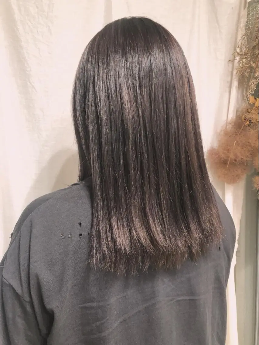 セミロング カラー 井上 葉月のヘアスタイル