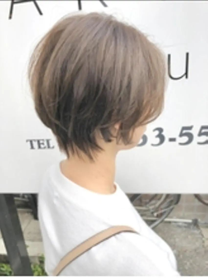 ショート カラー アッシュ ベージュカラー ショートヘア ARCH FREE予約のヘアスタイル
