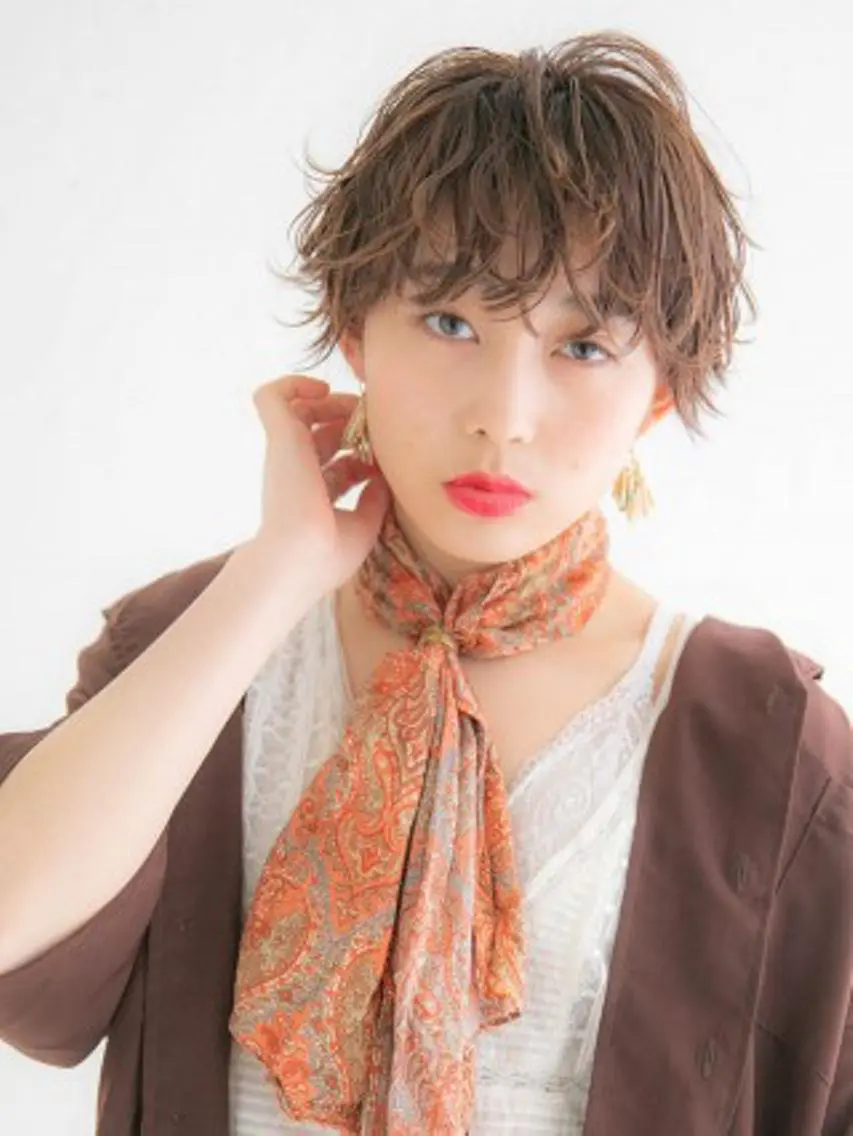 ショート カラー パーマ ショートヘア 高槻裕二 ショートボブ縮毛矯正のヘアスタイル