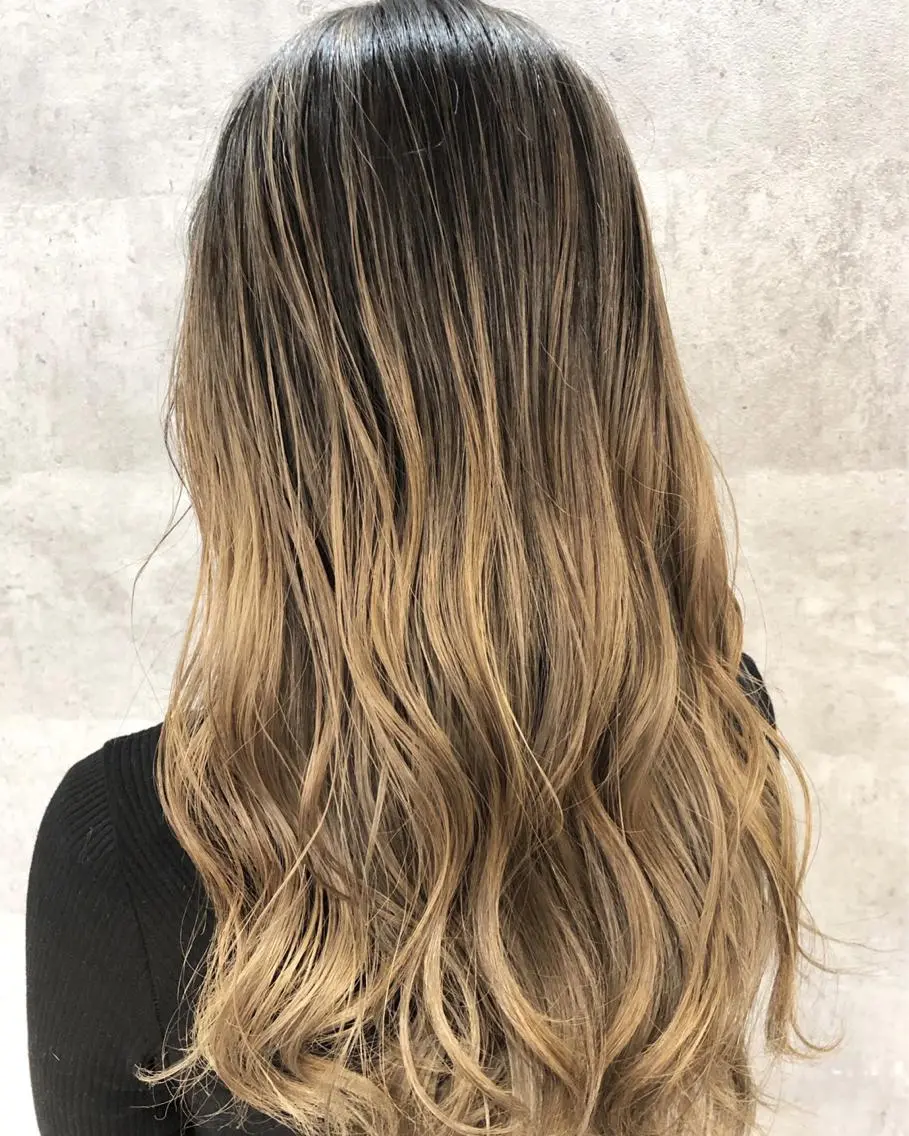 ロング カラー ベージュカラー ブリーチ ケアブリーチ トリートメント 髪質改善で 憧れの潤艶美髪にのヘアスタイル