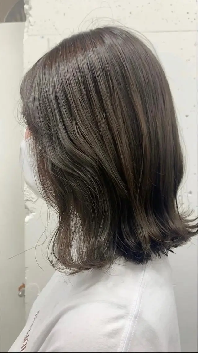 ミディアム カラー 透明感カラー ヘアカラー うえの ももねのヘアスタイル