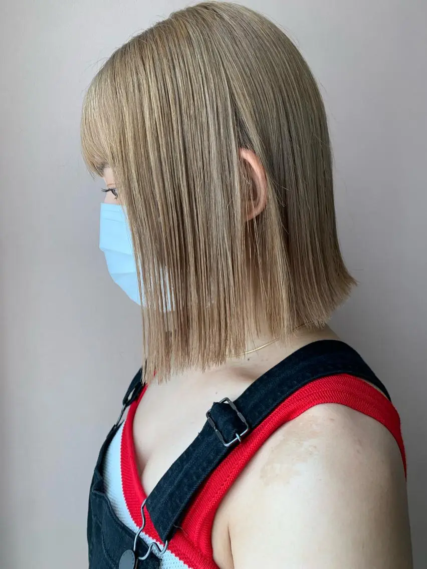 ショート カラー ベージュカラー ブリーチ ブロンド ブロンドベージュ カット ヘアカラー トリートメント hubhair レイヤー/透明感のヘアスタイル