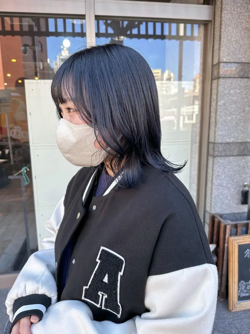 ミディアム カラー ブリーチ ネイビーカラー ブリーチなしカラー レイヤー/高橋 みく /池下/千種のヘアスタイル