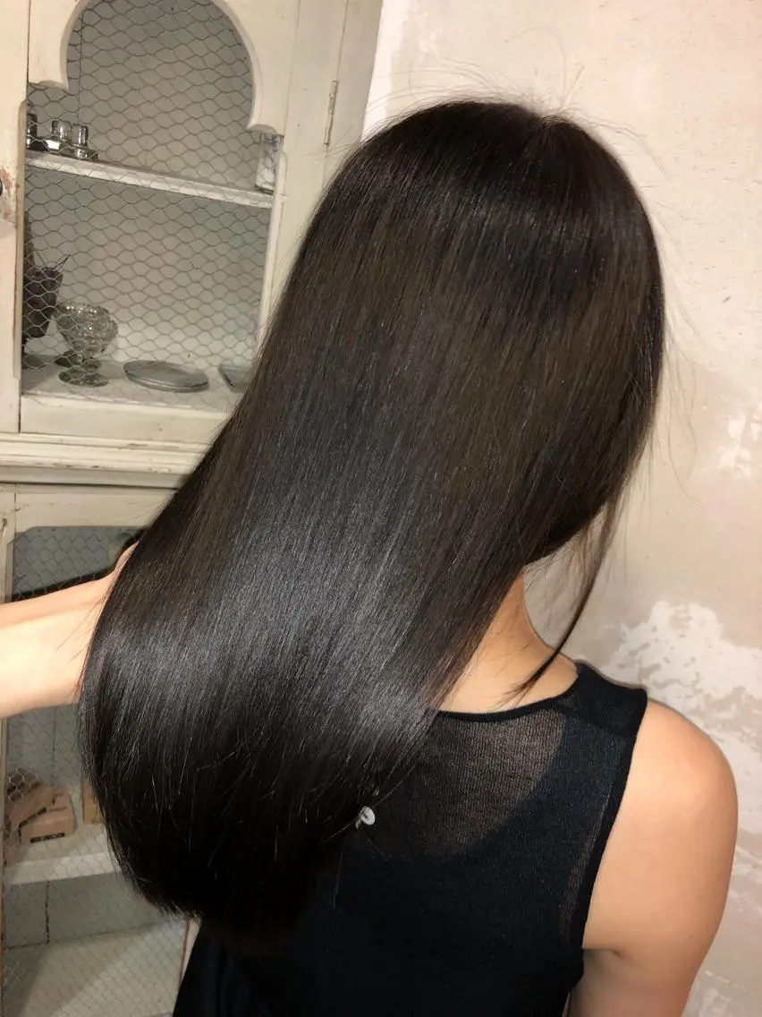 ロング 前平 友慈のヘアスタイル