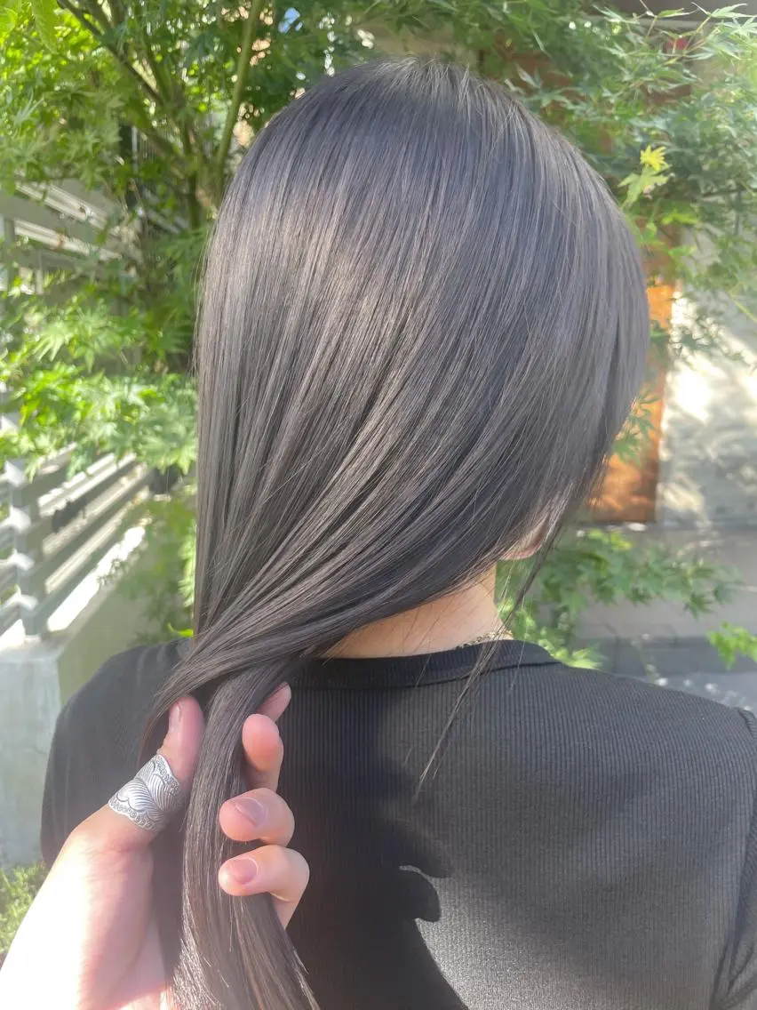 ミディアム カラー 顔周りカット 【オノザワリョウ】のヘアスタイル