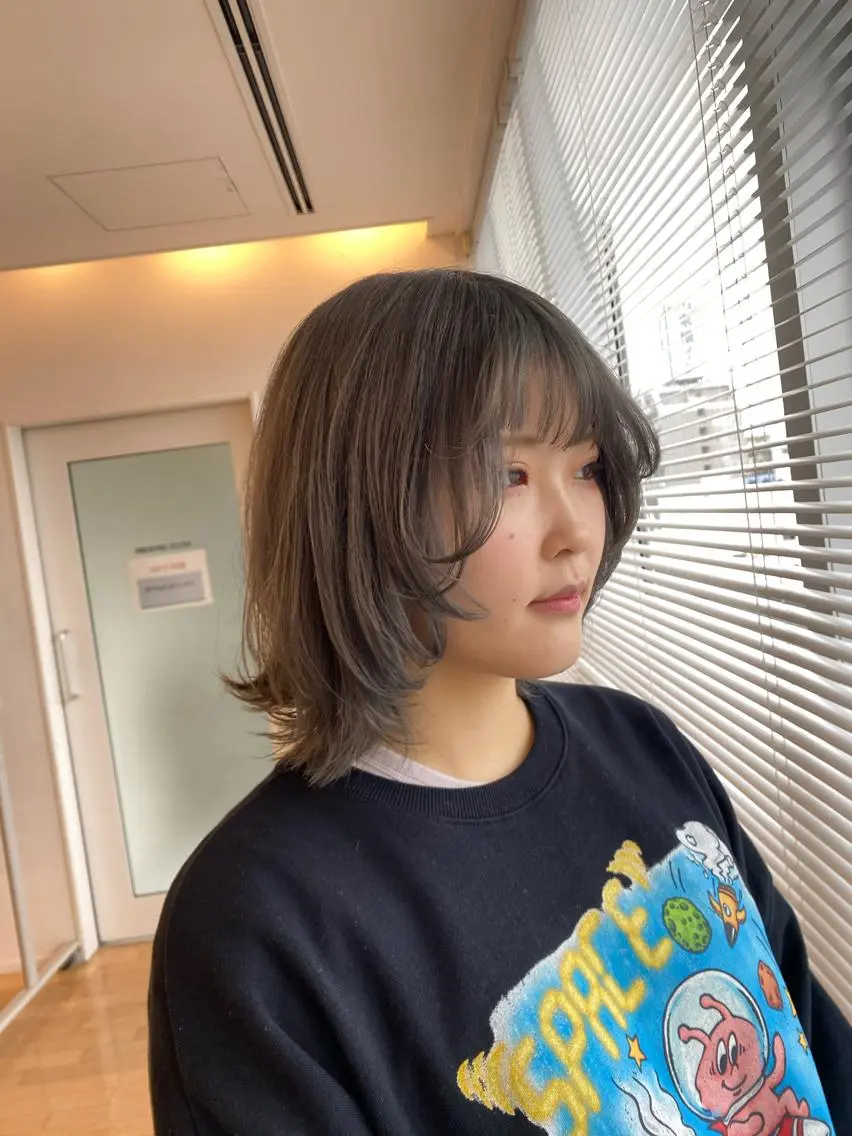 ミディアム 花見 亜沙美のヘアスタイル