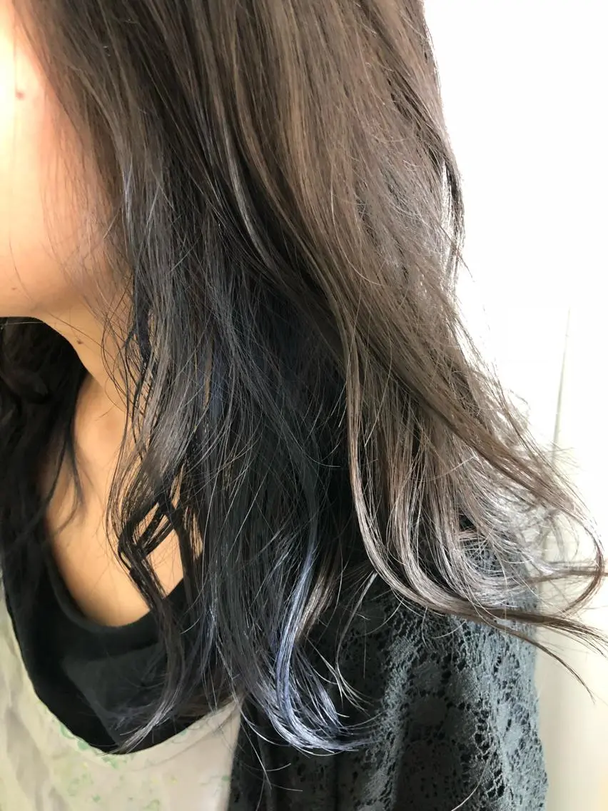 セミロング カラー ブルーカラー ブルージュ 原宿サロン代表 デザインカラー伊藤卓のヘアスタイル