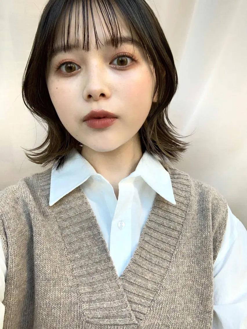 ミディアム カラー ベージュカラー 透明感カラー グレージュ ボブ カット ヘアカラー トリートメント レイヤー専門家 ダブルカラー修のヘアスタイル