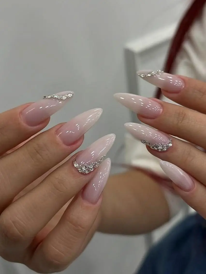 ネイル Rina Nail.Novaのネイルデザイン