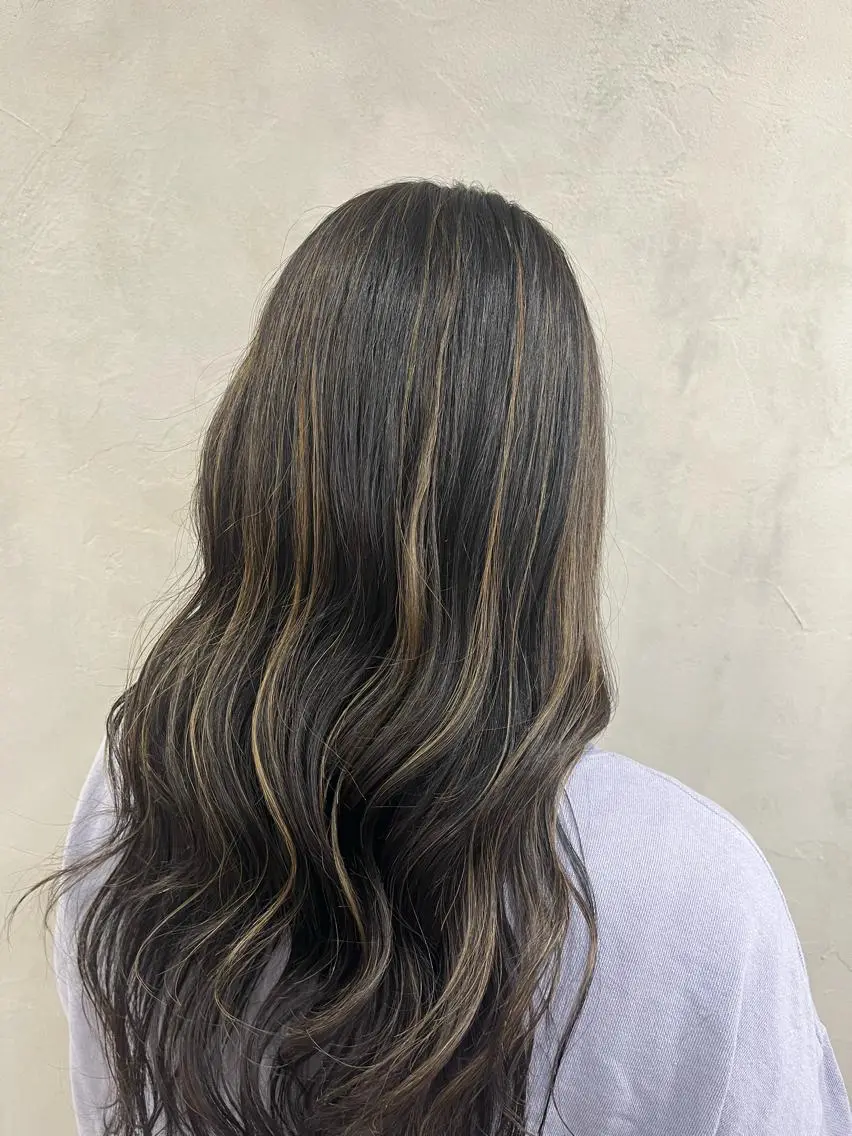 ロング カラー 🫧tomoka 透明感カラー🫧のヘアスタイル
