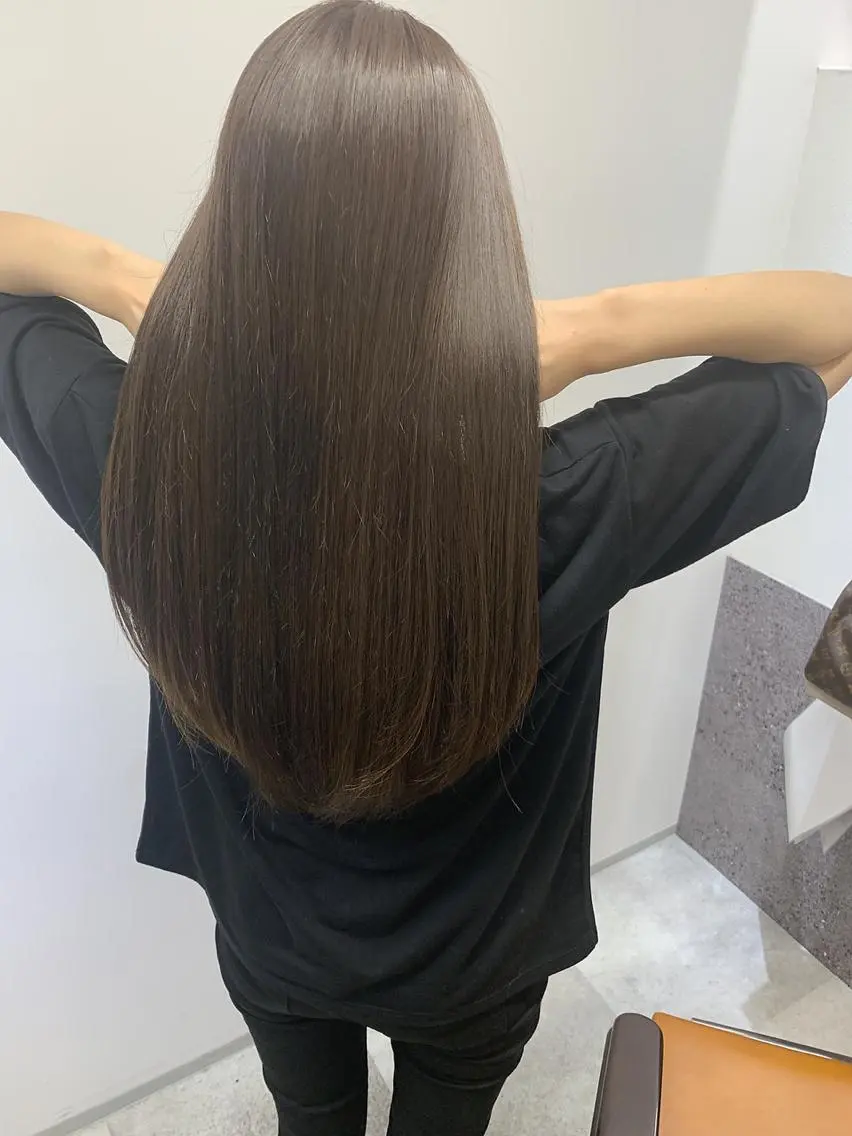 ロング カラー イルミナカラー 髪質改善 縮毛矯正 ヘアカラー 縮毛矯正 トリートメント tuuli トゥーリのヘアスタイル