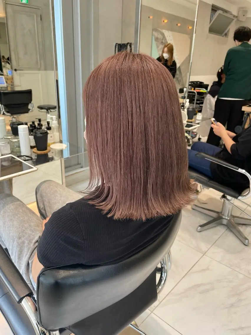 セミロング オリーブ カラー✨有坂映哉のヘアスタイル