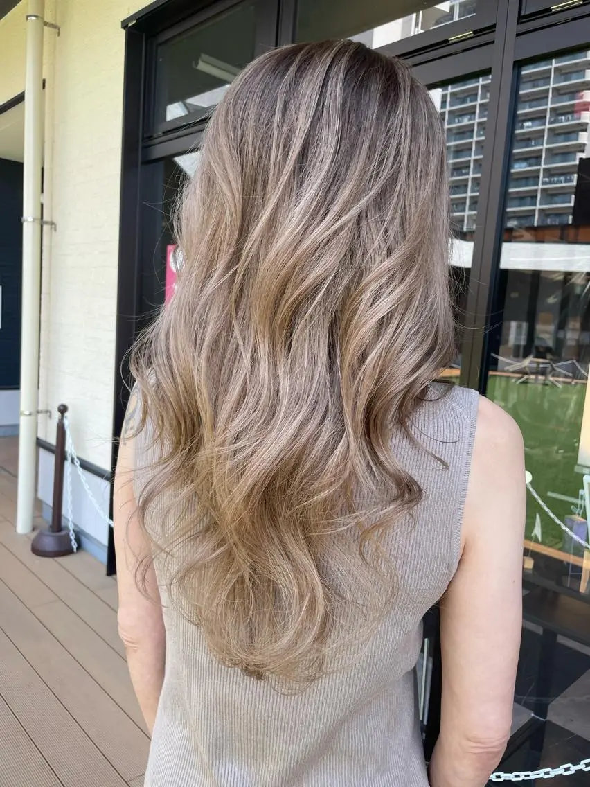 セミロング カラー ベージュカラー ブリーチ 外国人風カラー メンズヘア特化 崎田 成人のヘアスタイル
