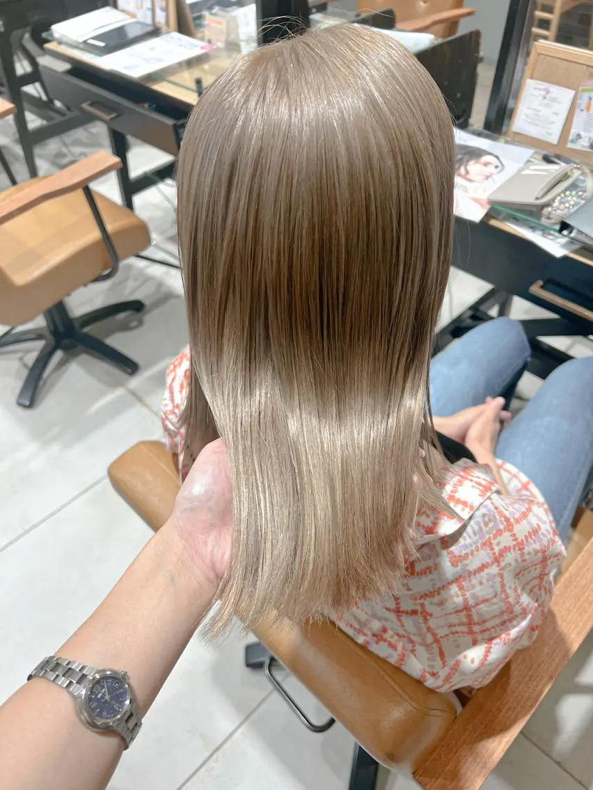カラー ブリーチ 福元友梨 ディレクター✂️のヘアスタイル
