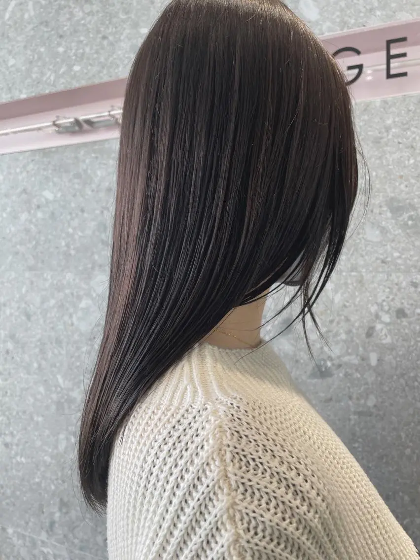 ミディアム カラー グレージュ カット ヘアカラー トリートメント 山下 千明のヘアスタイル