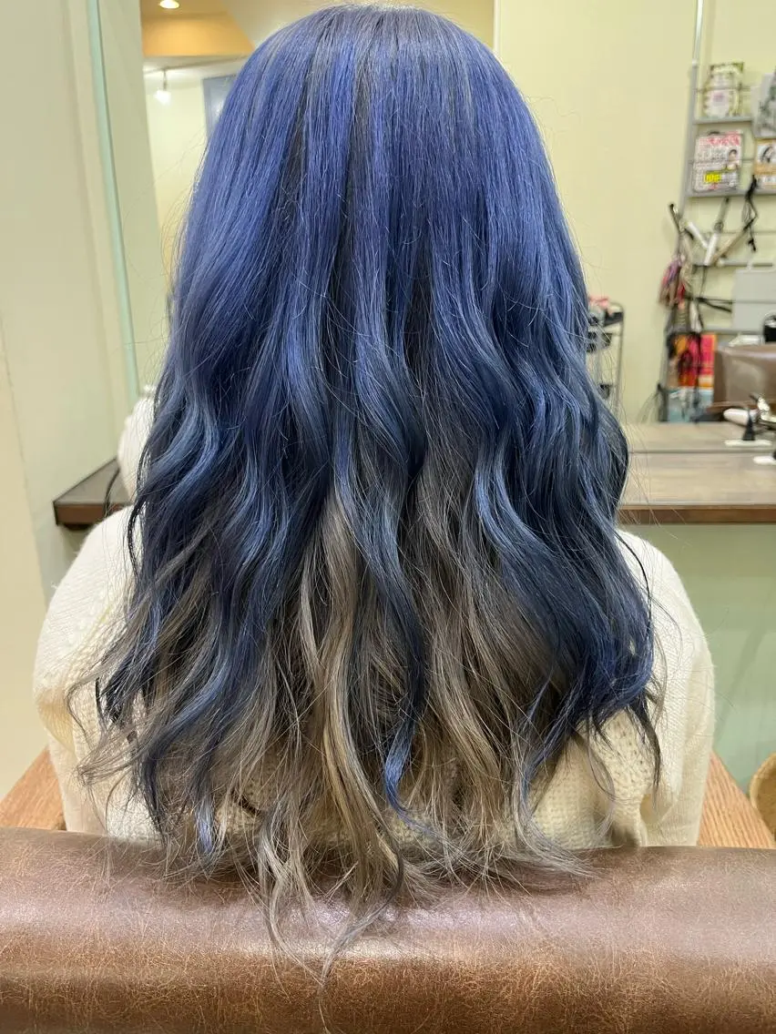 カラー バレイヤージュ ブリーチ ケアブリーチ ダブルカラー イヤリングカラー 戸川 紗良のヘアスタイル