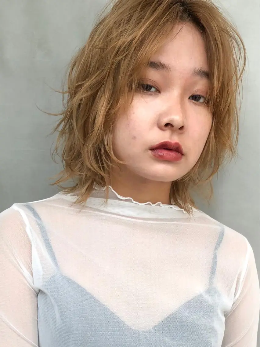 ミディアム stylist　篠崎 憲一のヘアスタイル