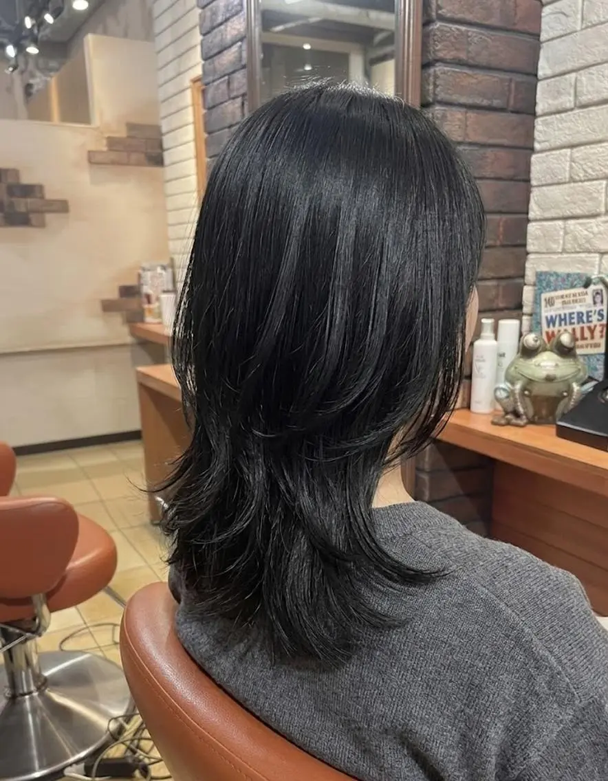 ミディアム 顔周りカット レイヤーカット 小顔カット flencia 丸 和博|カットのヘアスタイル