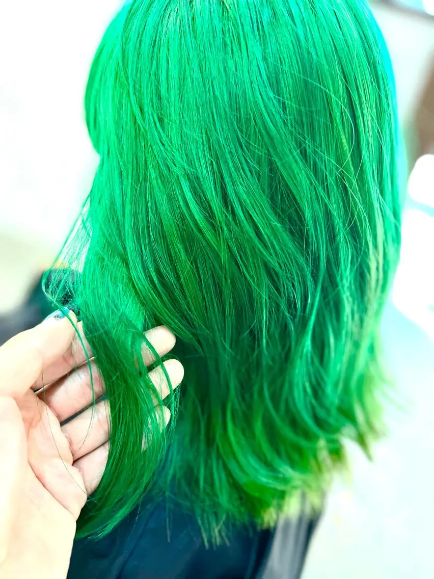 ミディアム カラー ブリーチ トリートメント ヘアカラー Style Tのヘアスタイル