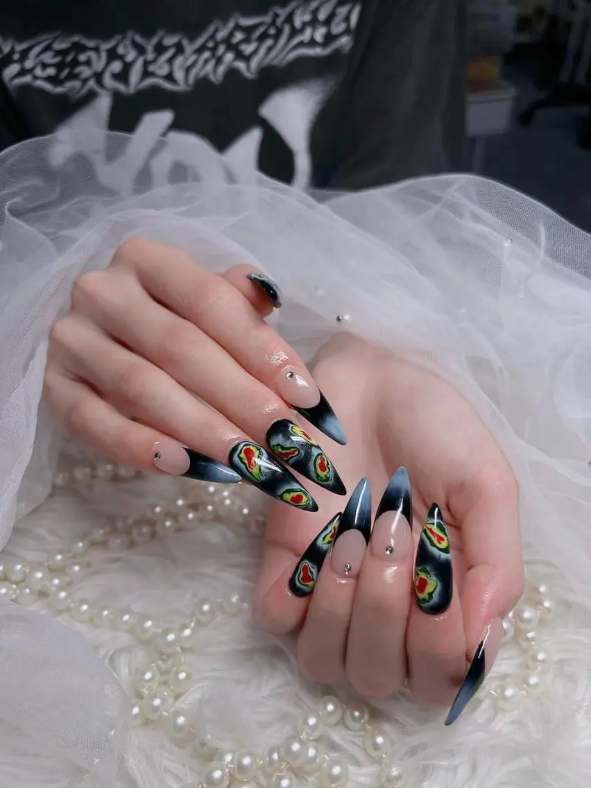 ネイル チークネイル フレンチネイル キラキラネイル 韓国ネイル マグネットネイル ハンドネイル H.baby Nail Salonのネイルデザイン