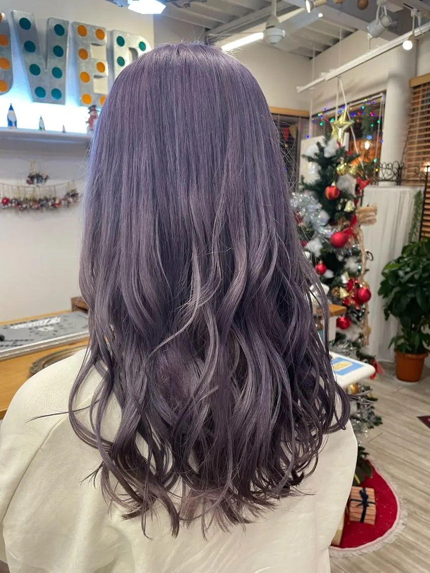 セミロング カラー ブリーチ ケアブリーチ ダブルカラー インナーカラー 推し ブリーチ 髪質改善のヘアスタイル