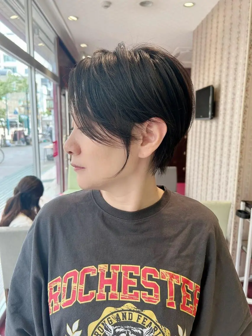 ショート 大川 有香のヘアスタイル